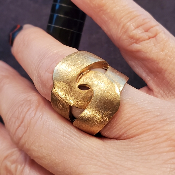 Goldilocks - Picture 5 of 6